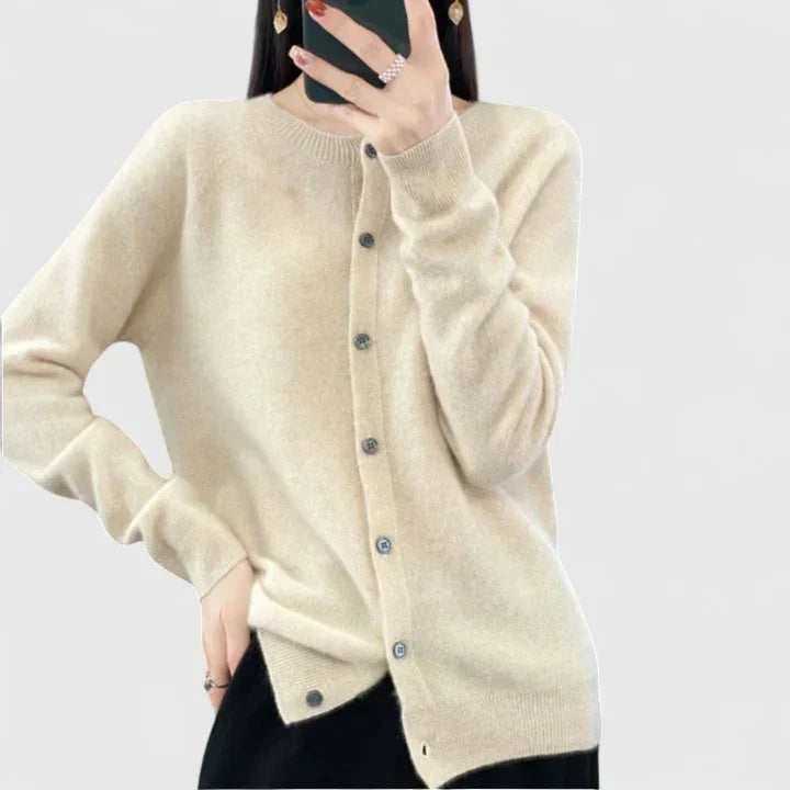 Lyxandria - Cozy Cardigan for Ultimate Comfort