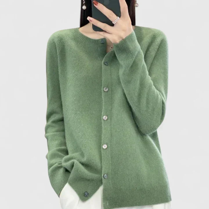 Lyxandria - Cozy Cardigan for Ultimate Comfort